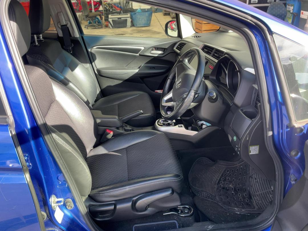 Photo '18' of Honda FIT Photo '18' of Honda FIT