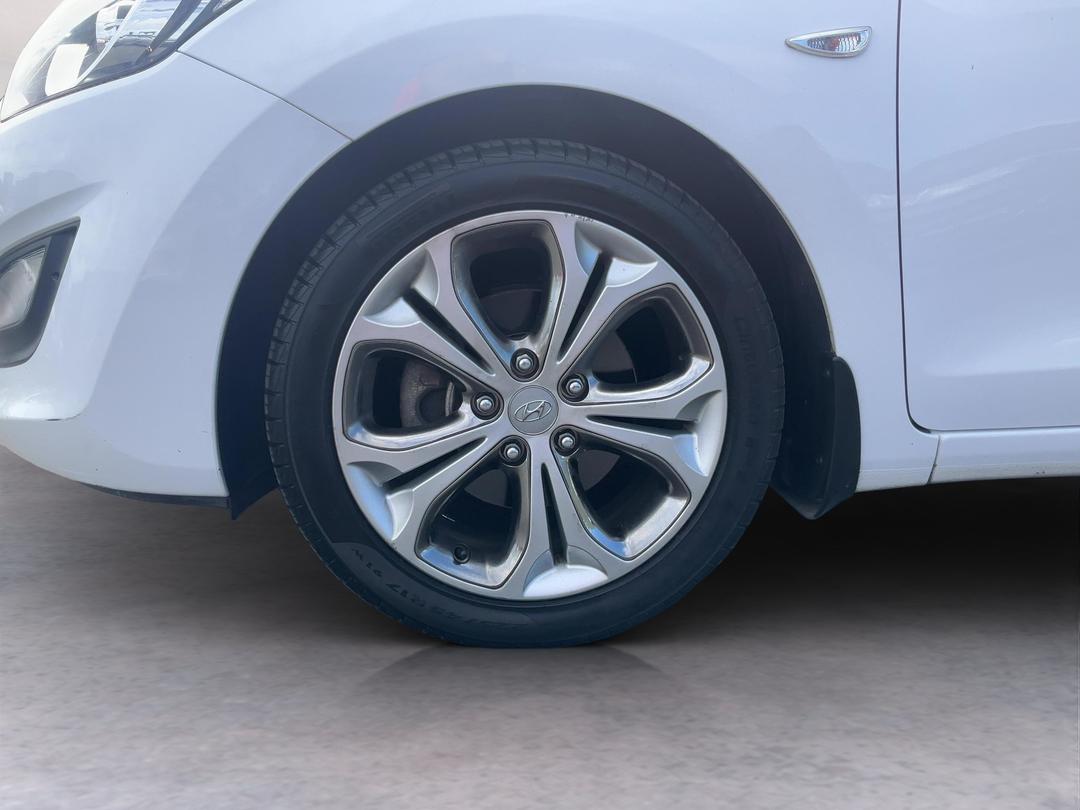 Photo '10' of Hyundai I30