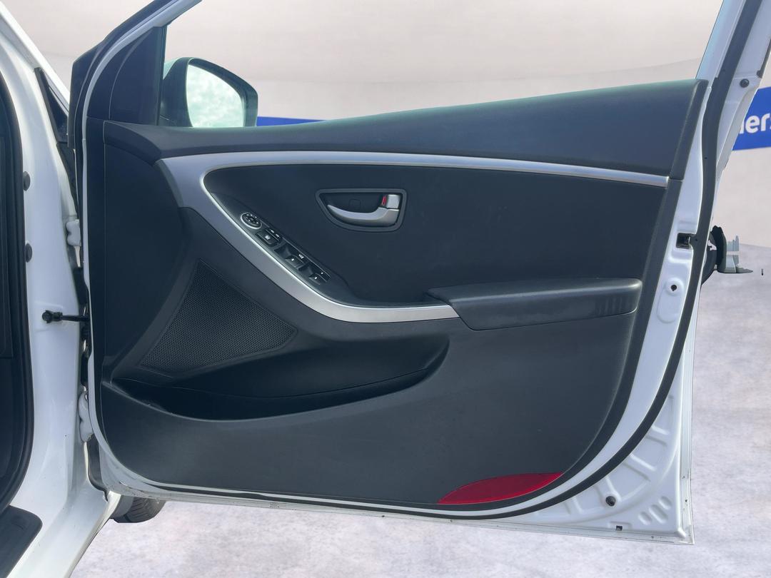 Photo '15' of Hyundai I30