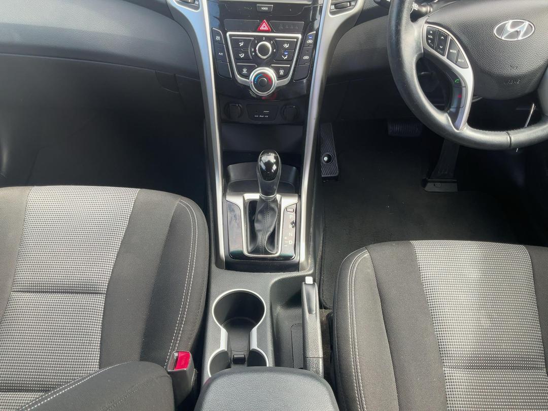 Photo '18' of Hyundai I30