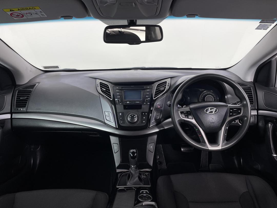 Photo '17' of Hyundai I40