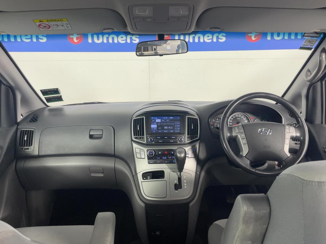 Photo '17' of Hyundai Imax