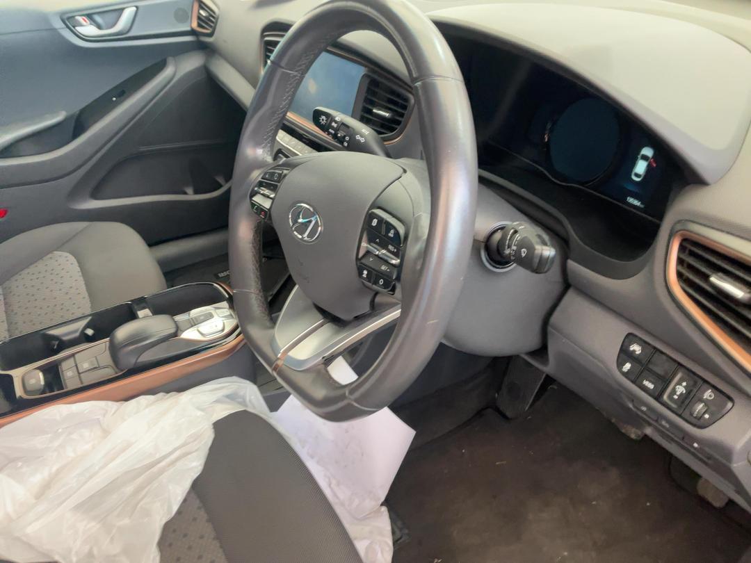 Photo '7' of Hyundai Ioniq