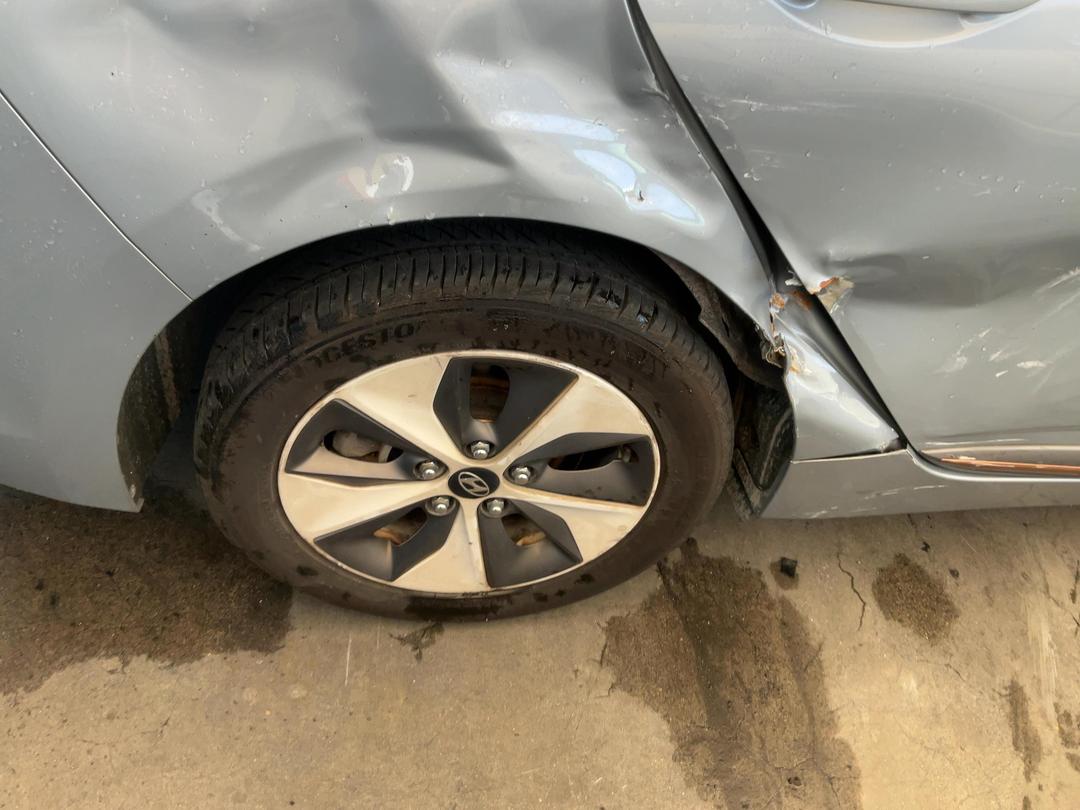 Photo '16' of Hyundai Ioniq