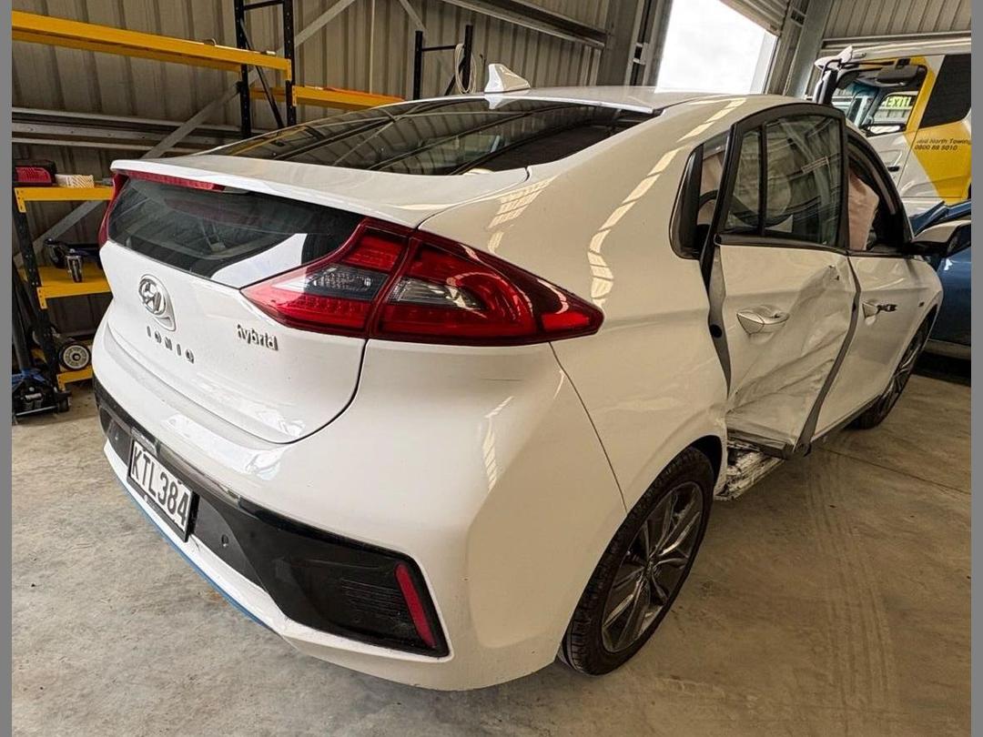 Photo '7' of Hyundai Ioniq Hybrid Elite