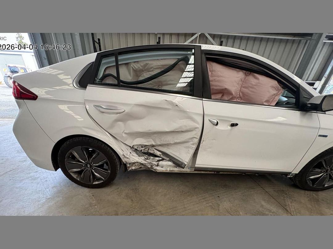 Photo '3' of Hyundai Ioniq Hybrid Elite