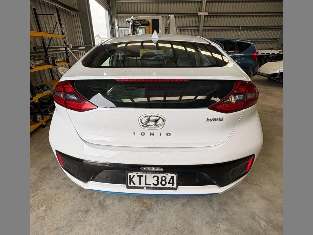 Photo '8' of Hyundai Ioniq Hybrid Elite