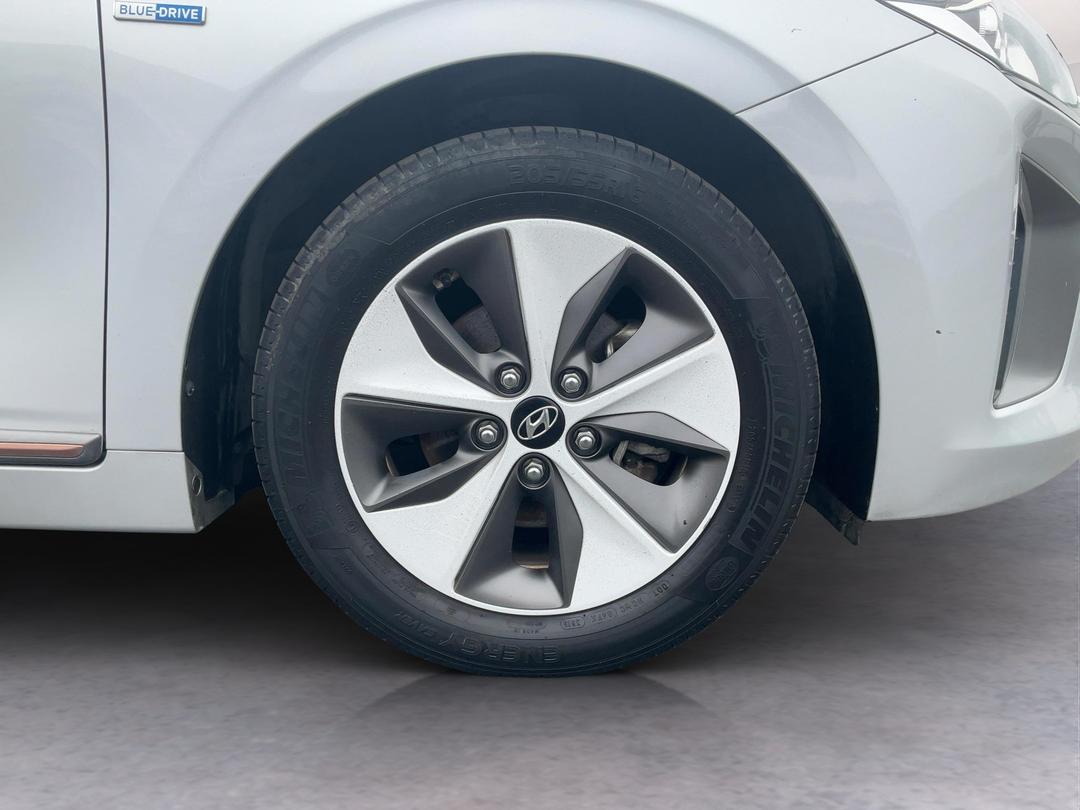 Photo '9' of Hyundai Ioniq