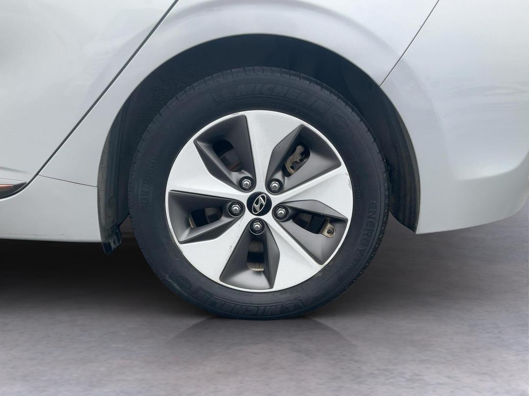 Photo '11' of Hyundai Ioniq