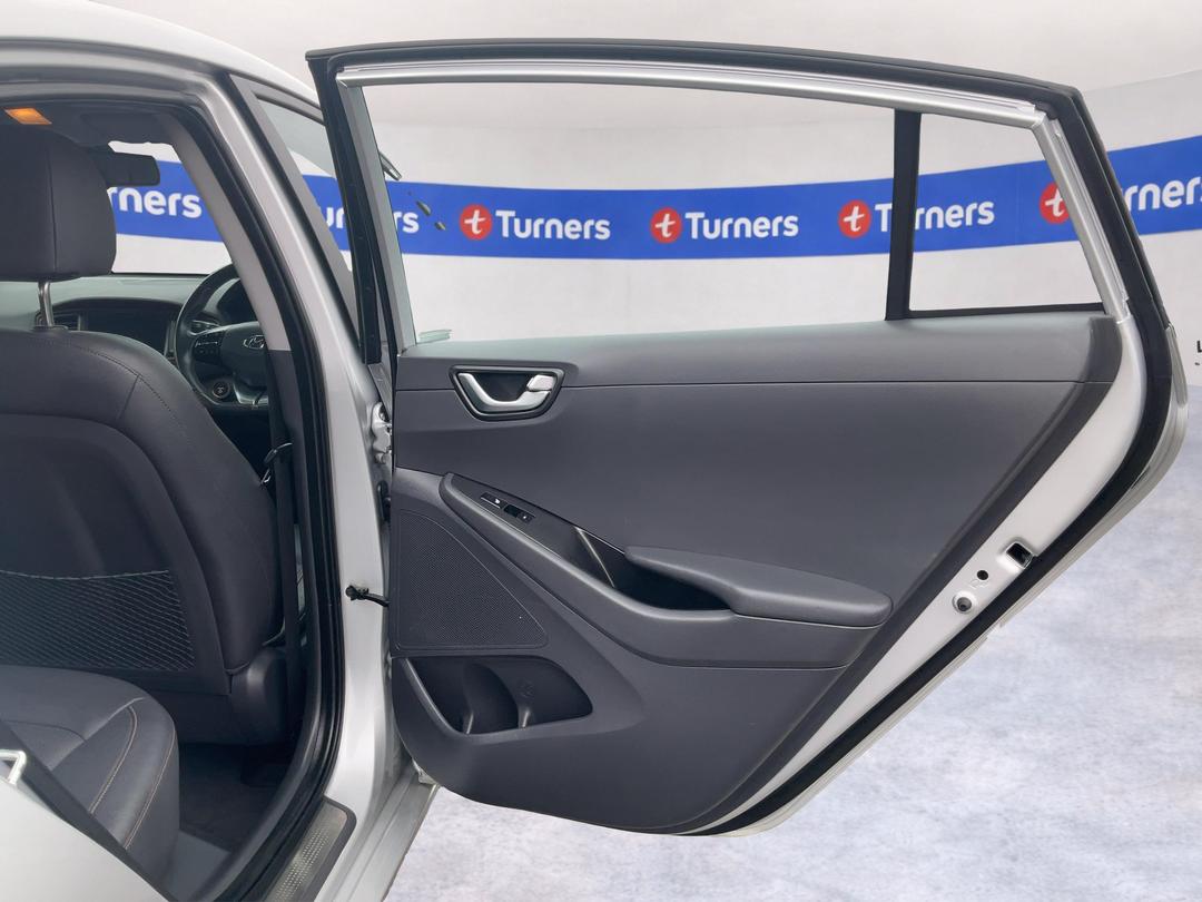 Photo '19' of Hyundai Ioniq