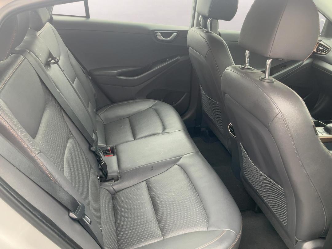 Photo '20' of Hyundai Ioniq