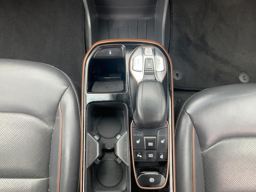 Photo '18' of Hyundai Ioniq