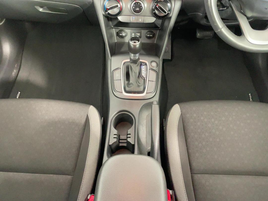 Photo '18' of Hyundai Kona