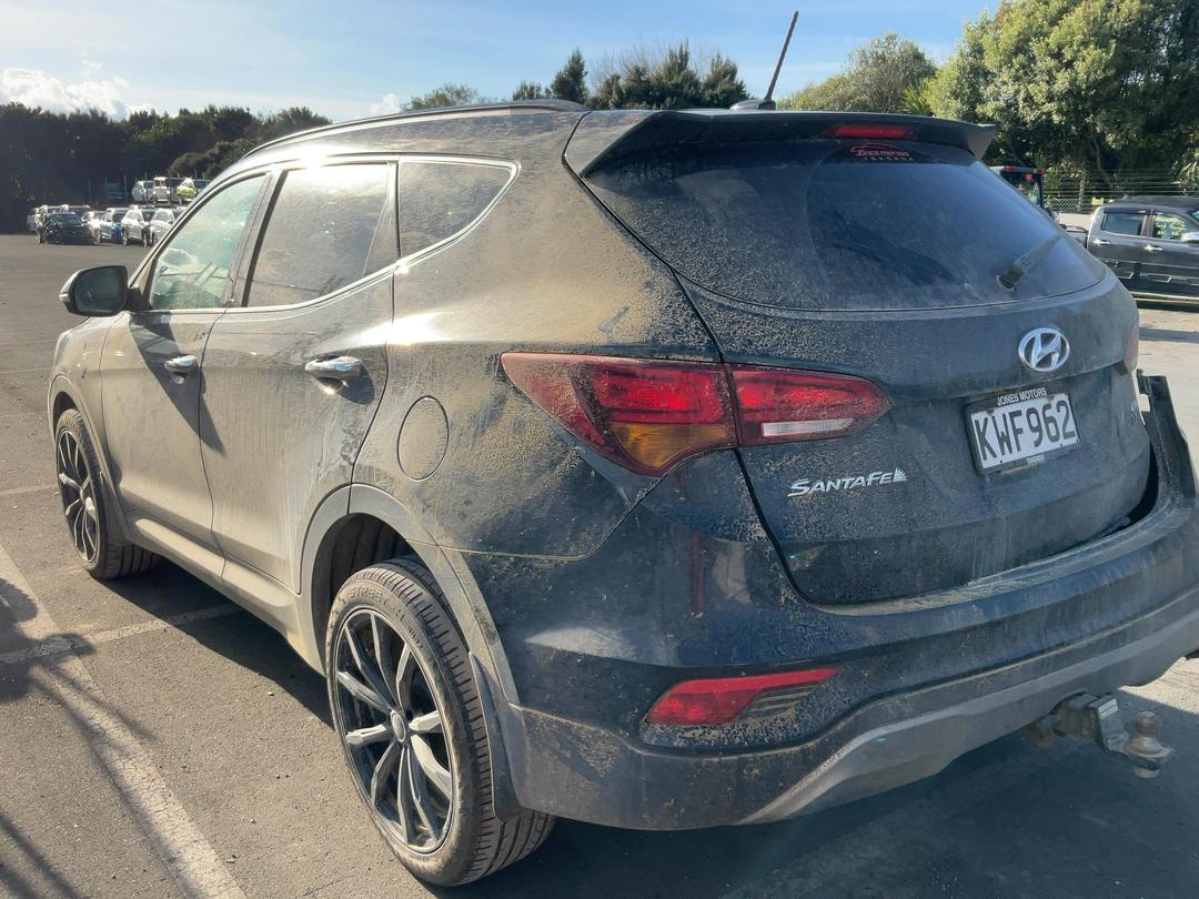 Photo '3' of Hyundai Santa FE DM Photo '3' of Hyundai Santa FE DM
