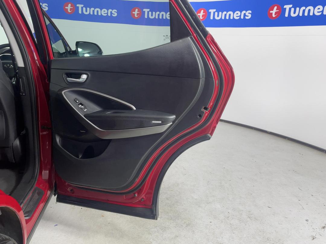 Photo '19' of Hyundai Santa FE