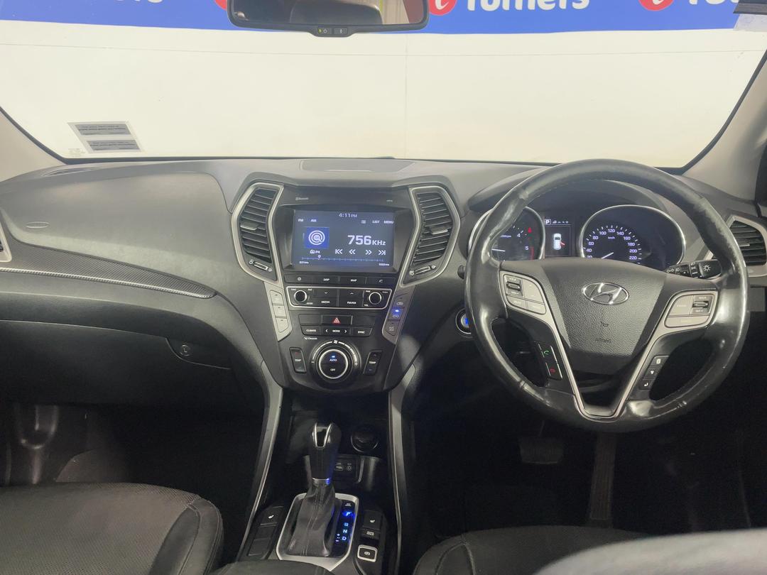 Photo '17' of Hyundai Santa FE