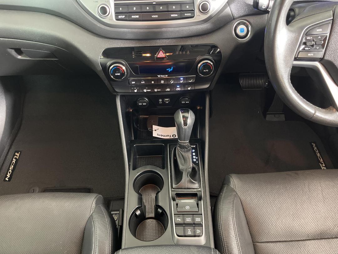 Photo '23' of Hyundai Tucson