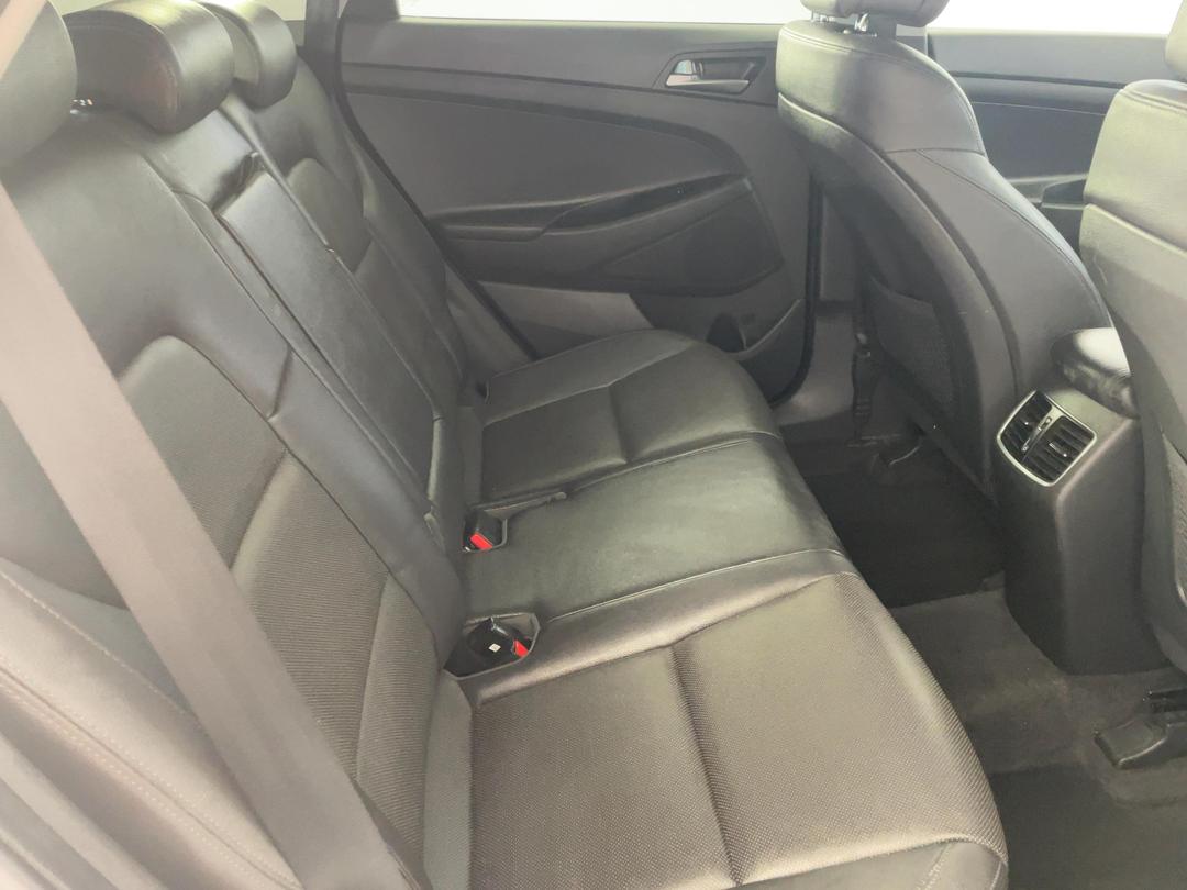 Photo '18' of Hyundai Tucson GDI Elite Photo '18' of Hyundai Tucson GDI Elite