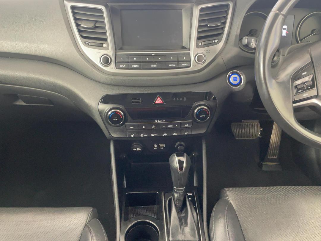 Photo '16' of Hyundai Tucson GDI Elite Photo '16' of Hyundai Tucson GDI Elite