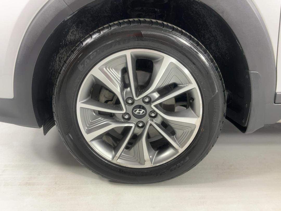 Photo '10' of Hyundai Tucson