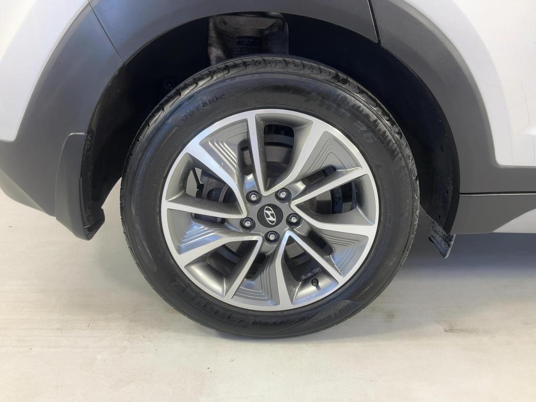 Photo '12' of Hyundai Tucson