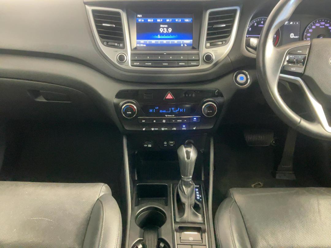 Photo '18' of Hyundai Tucson