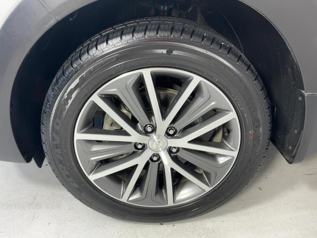 Photo '10' of Hyundai Tucson