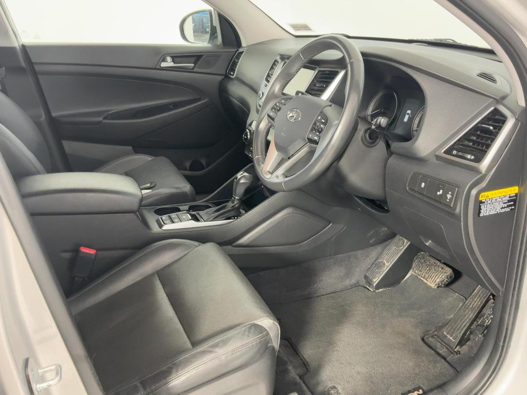 Photo '16' of Hyundai Tucson