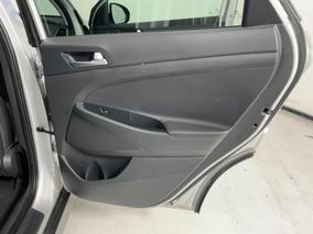 Photo '19' of Hyundai Tucson