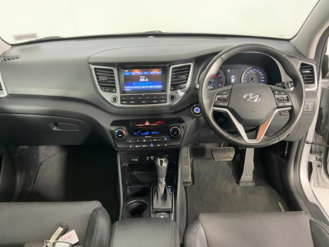Photo '17' of Hyundai Tucson