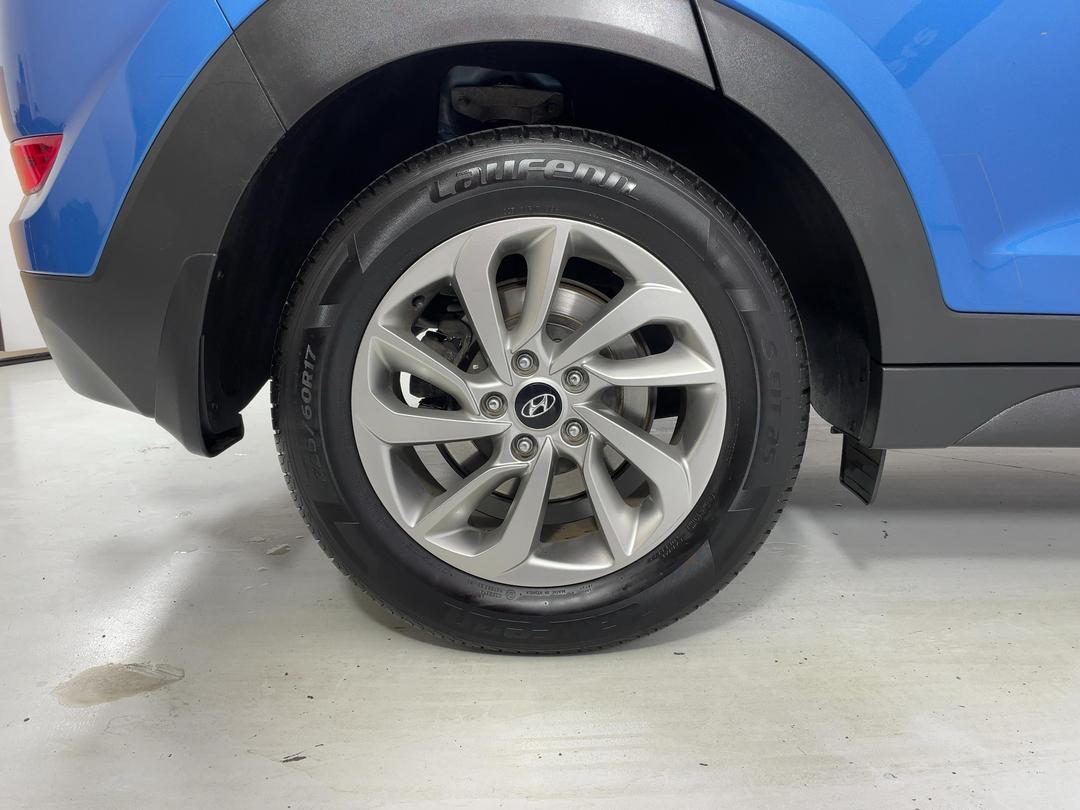 Photo '12' of Hyundai Tucson