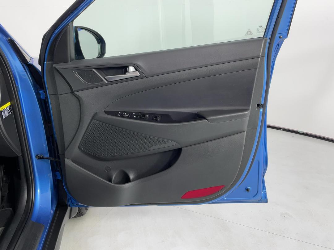 Photo '15' of Hyundai Tucson