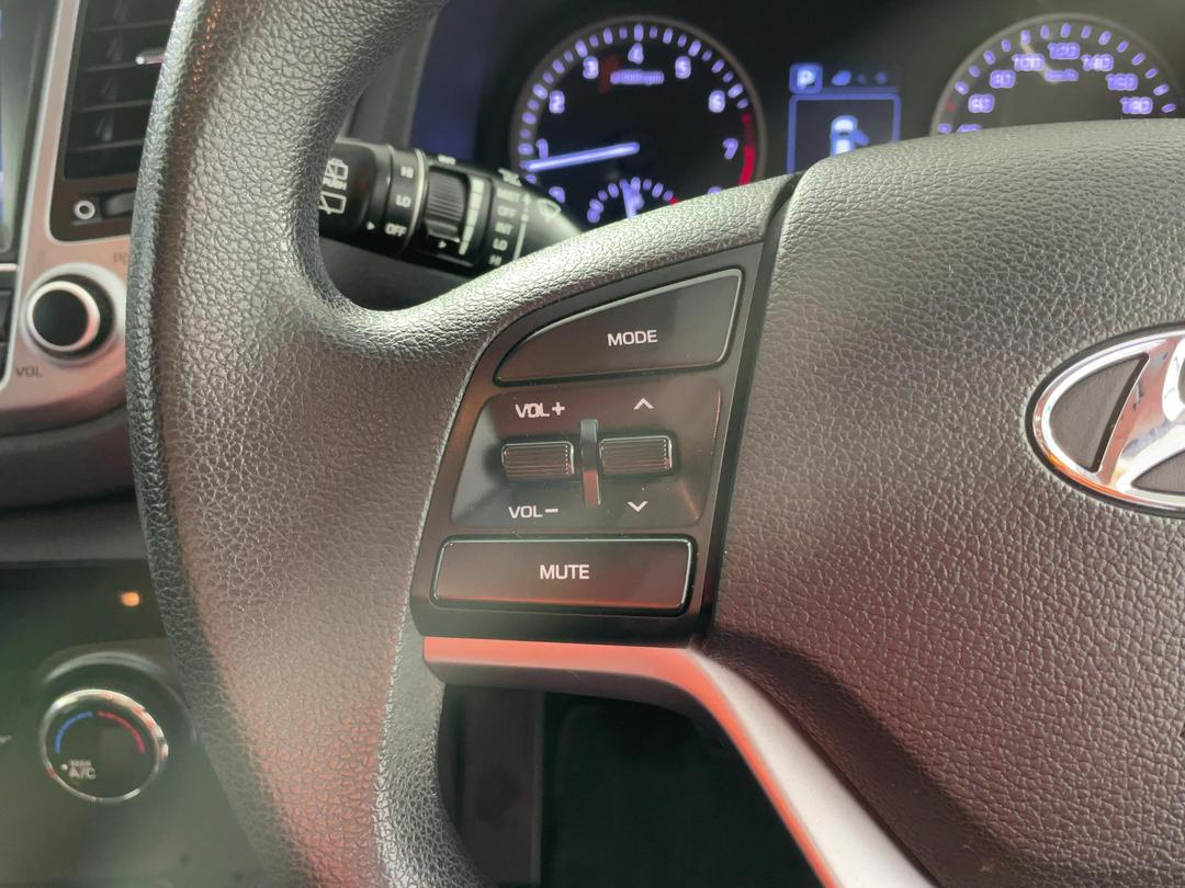 Photo '23' of Hyundai Tucson