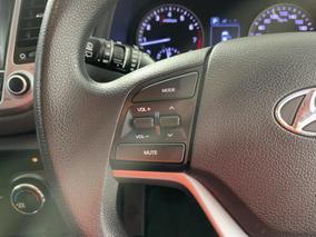 Photo '23' of Hyundai Tucson