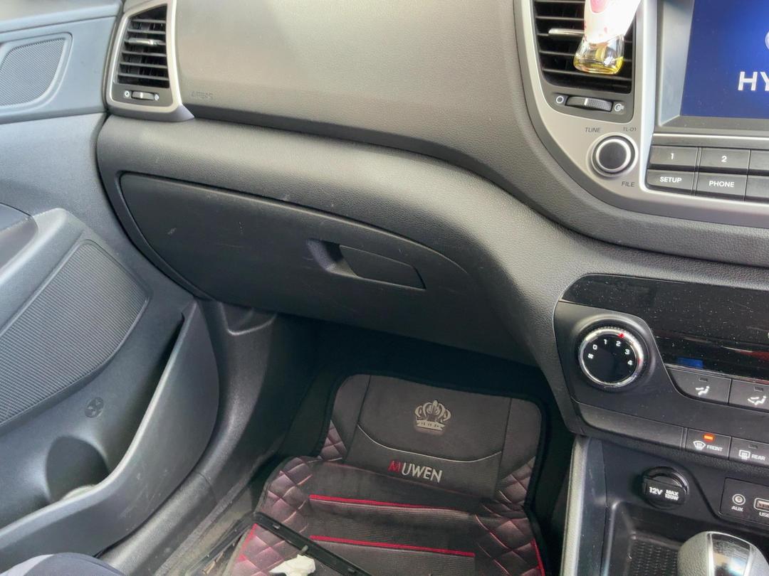 Photo '22' of Hyundai Tucson GDI Photo '22' of Hyundai Tucson GDI