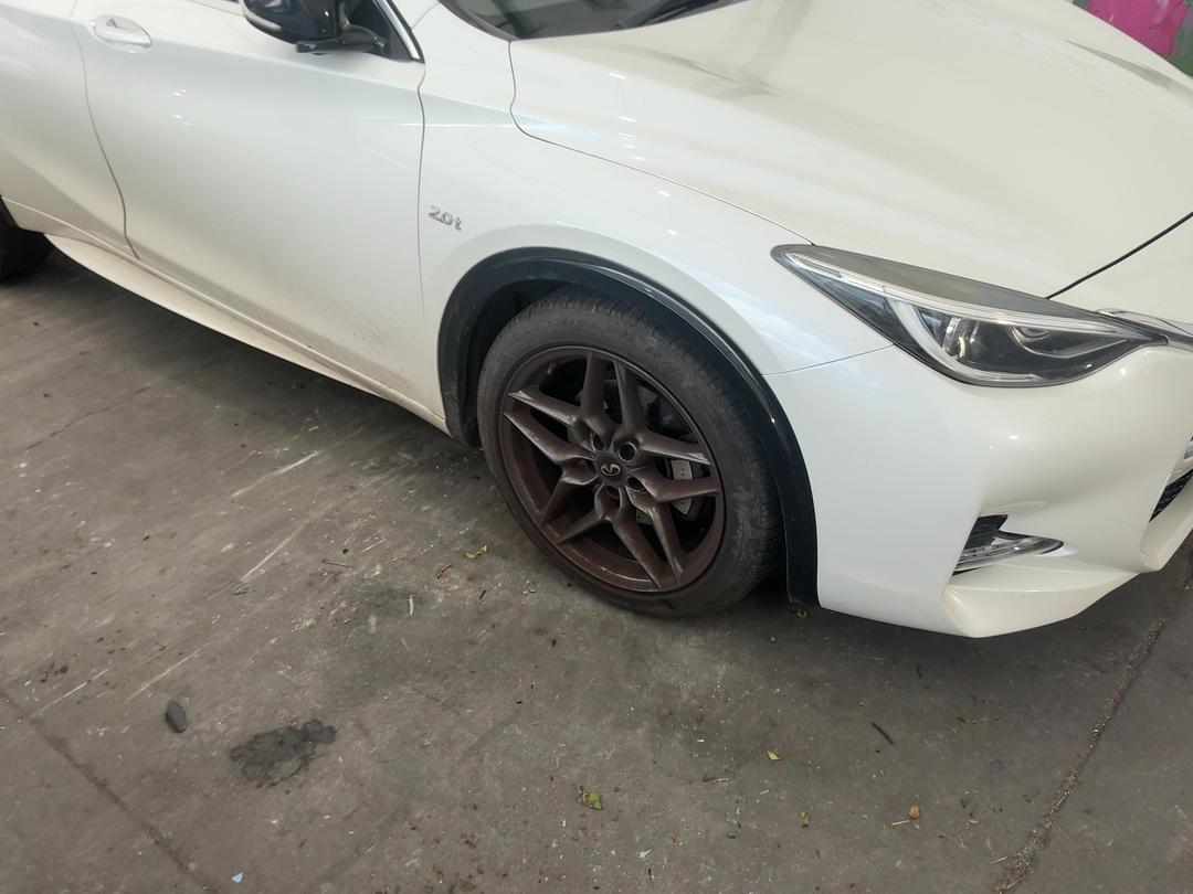 Photo '2' of Infiniti Q30 2.0T Sport Photo '2' of Infiniti Q30 2.0T Sport