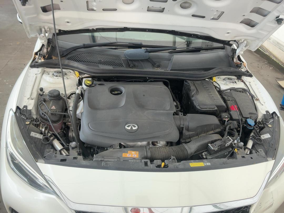 Photo '15' of Infiniti Q30 2.0T Sport Photo '15' of Infiniti Q30 2.0T Sport