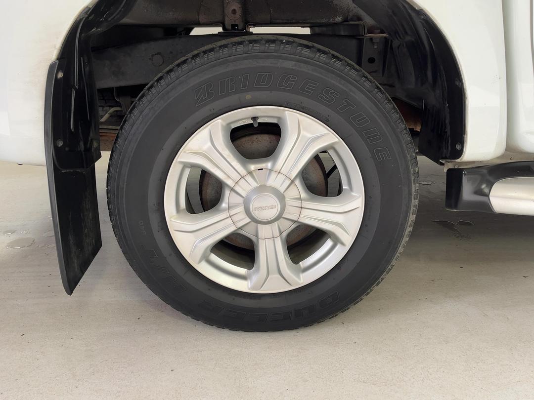 Photo '12' of Isuzu D-MAX