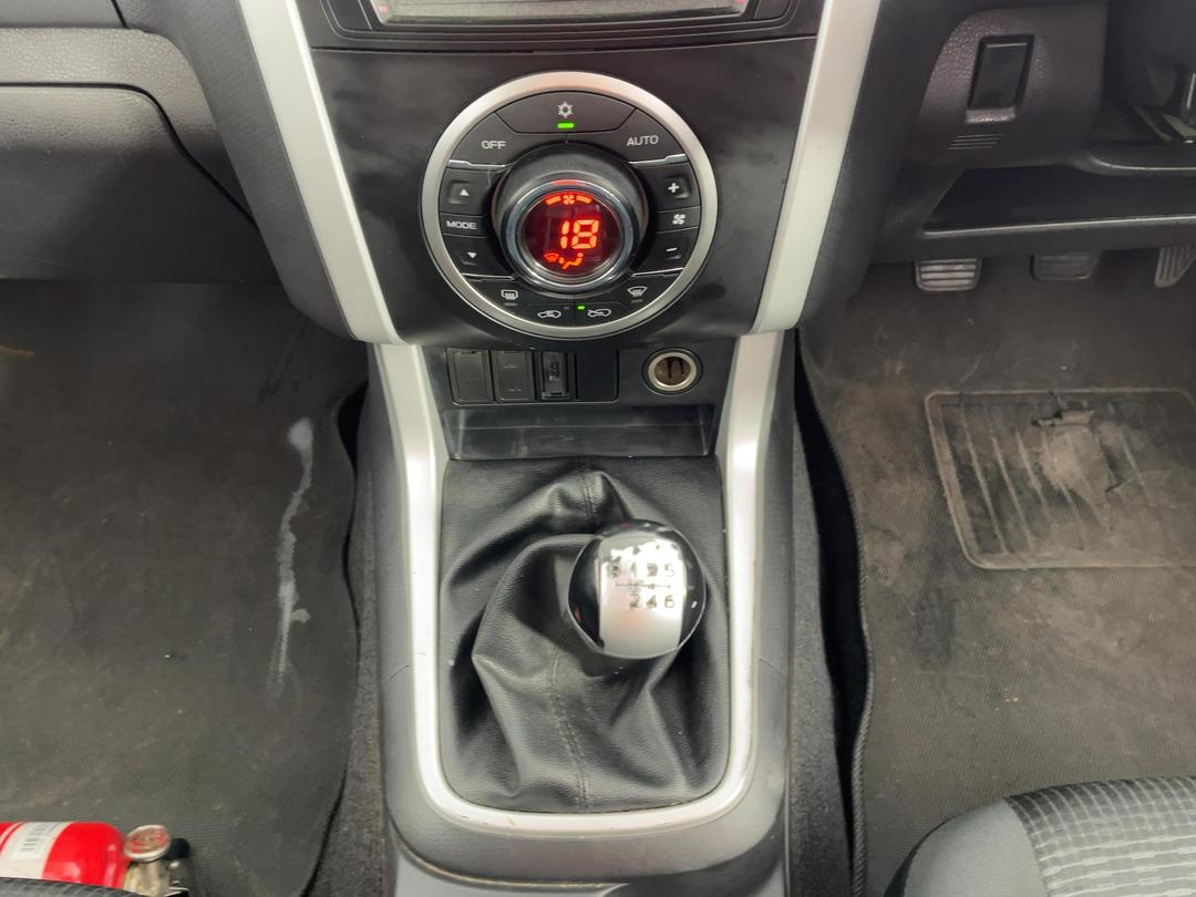 Photo '18' of Isuzu D-MAX