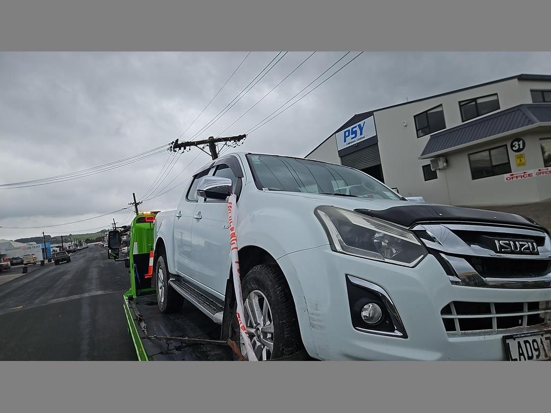 Photo '7' of Isuzu D-MAX LS DC Photo '7' of Isuzu D-MAX LS DC