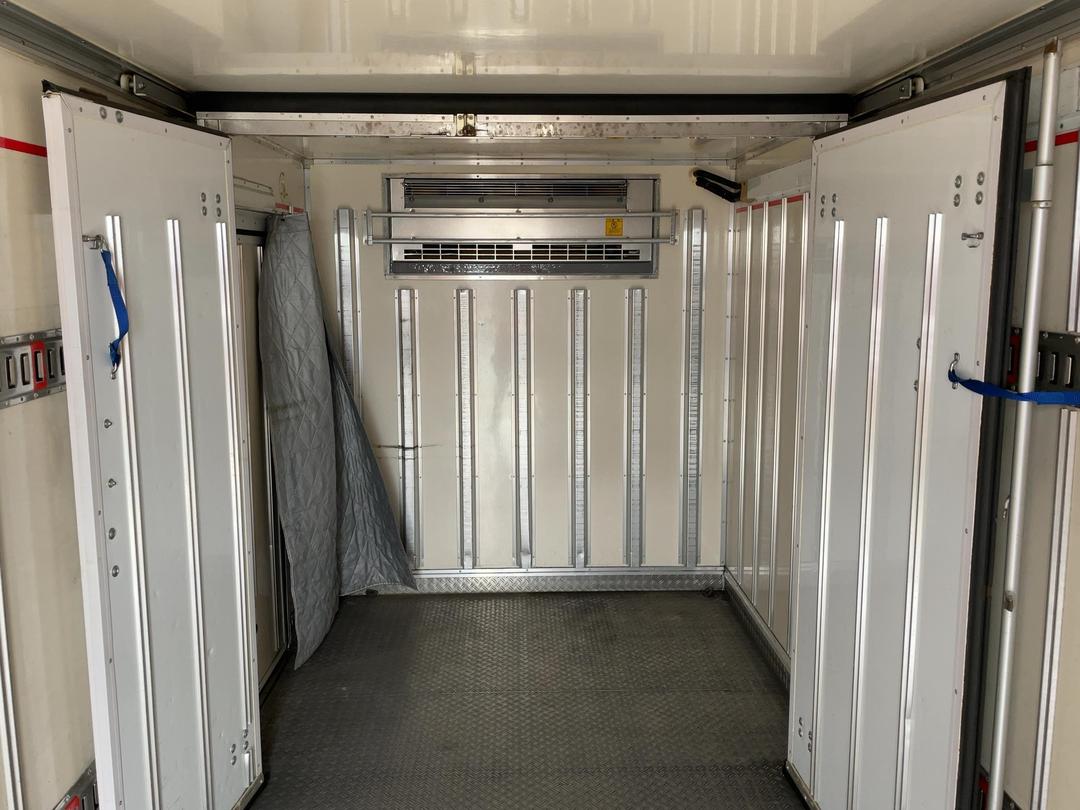 Photo '31' of Isuzu ELF Chiller
