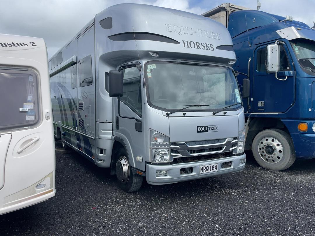 Photo '1' of Isuzu Forward Horse Truck