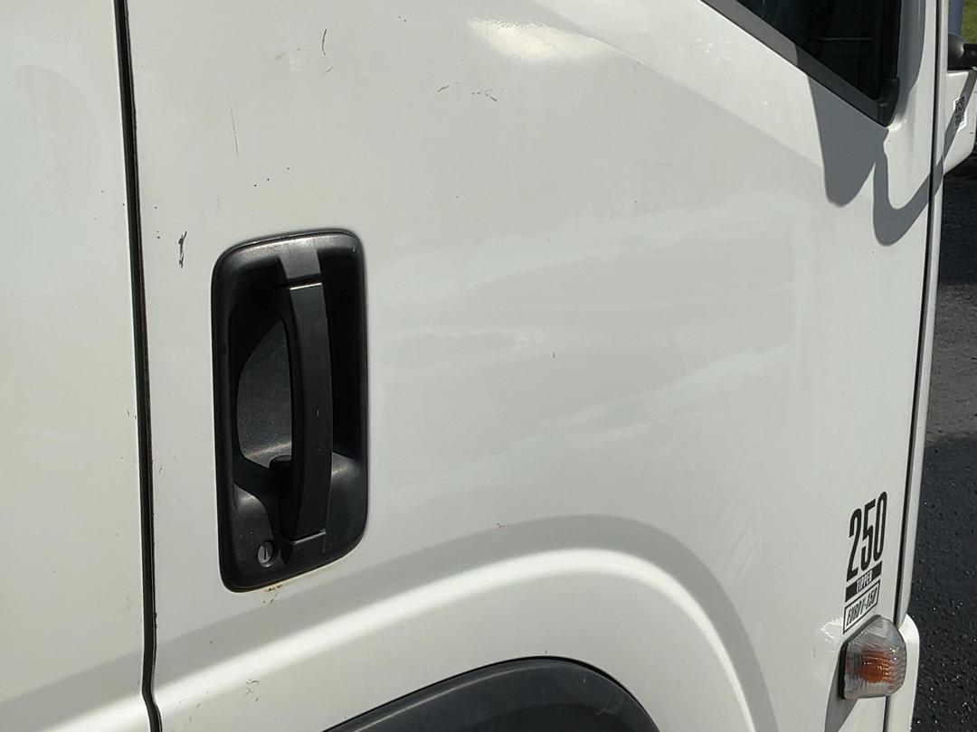 Photo '33' of Isuzu N Series NLR250S TIP Tipper