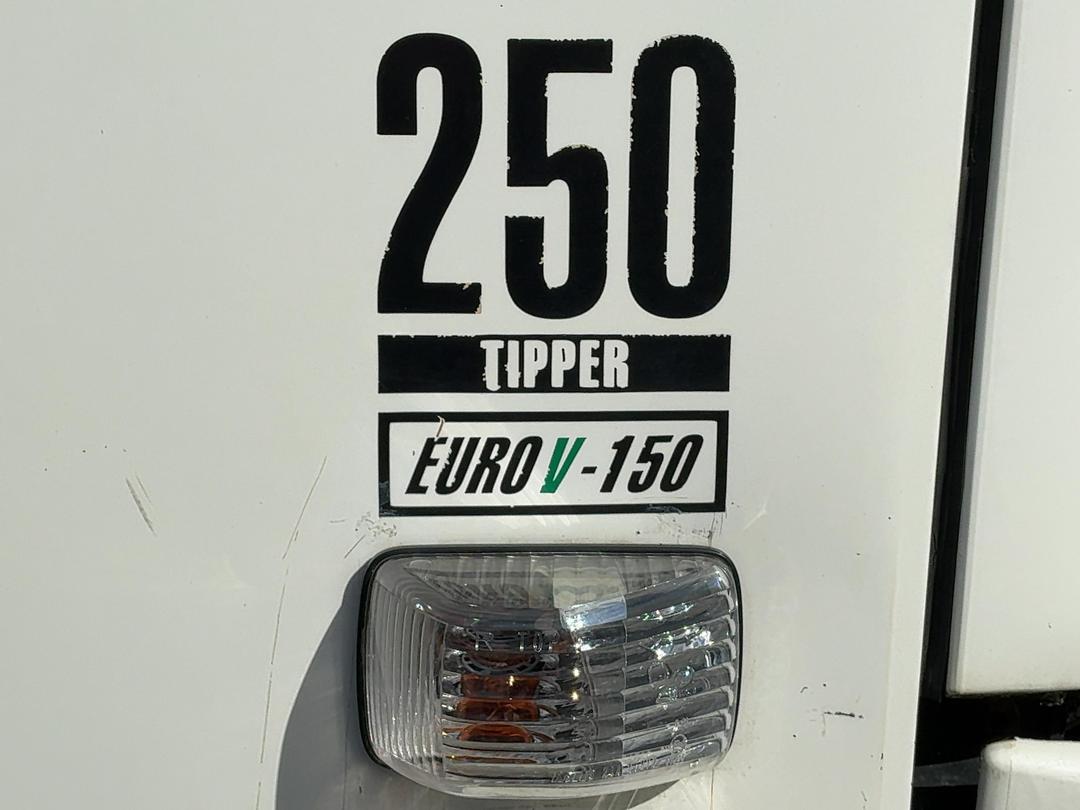 Photo '20' of Isuzu N Series NLR250S TIP Tipper