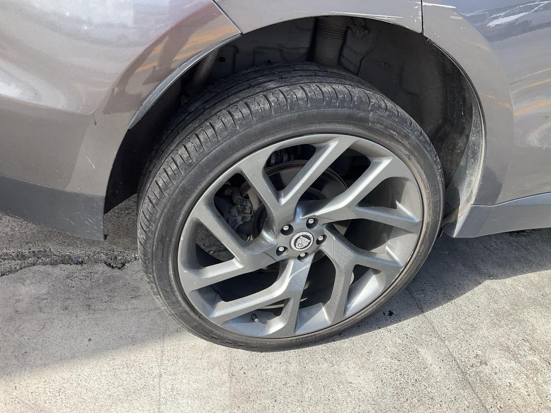 Photo '9' of Jaguar F-Pace