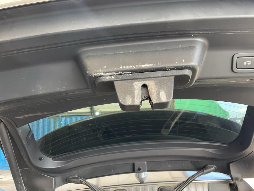 Photo '15' of Jaguar F-Pace