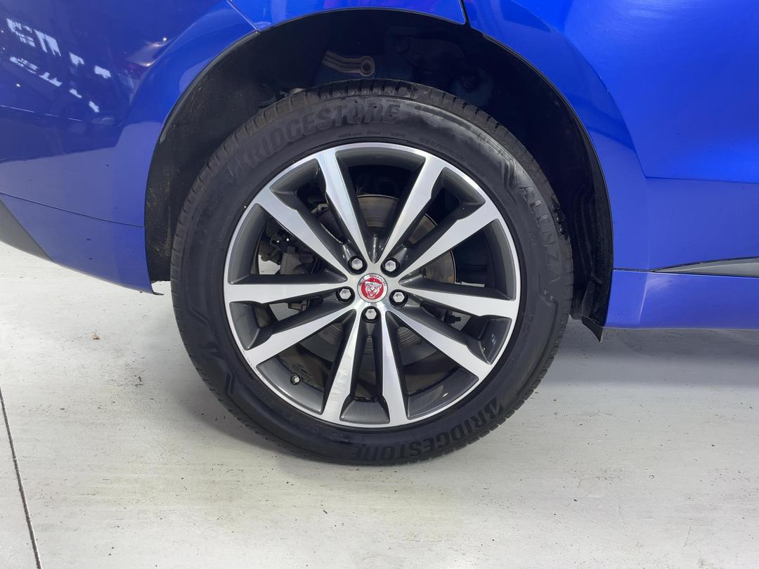 Photo '12' of Jaguar F-Pace