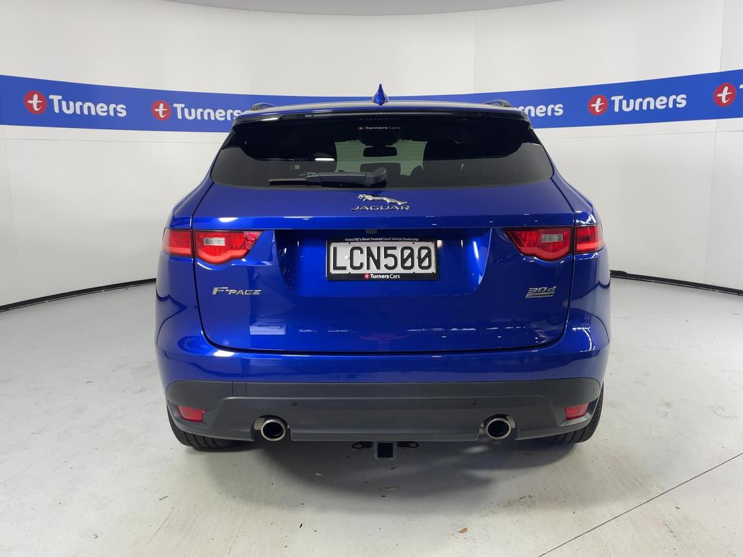 Photo '6' of Jaguar F-Pace