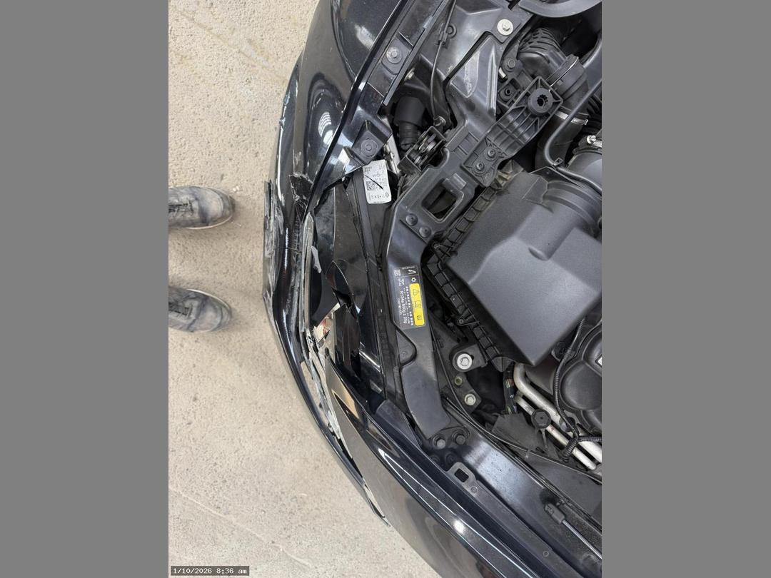 Photo '3' of Jaguar XE Photo '3' of Jaguar XE