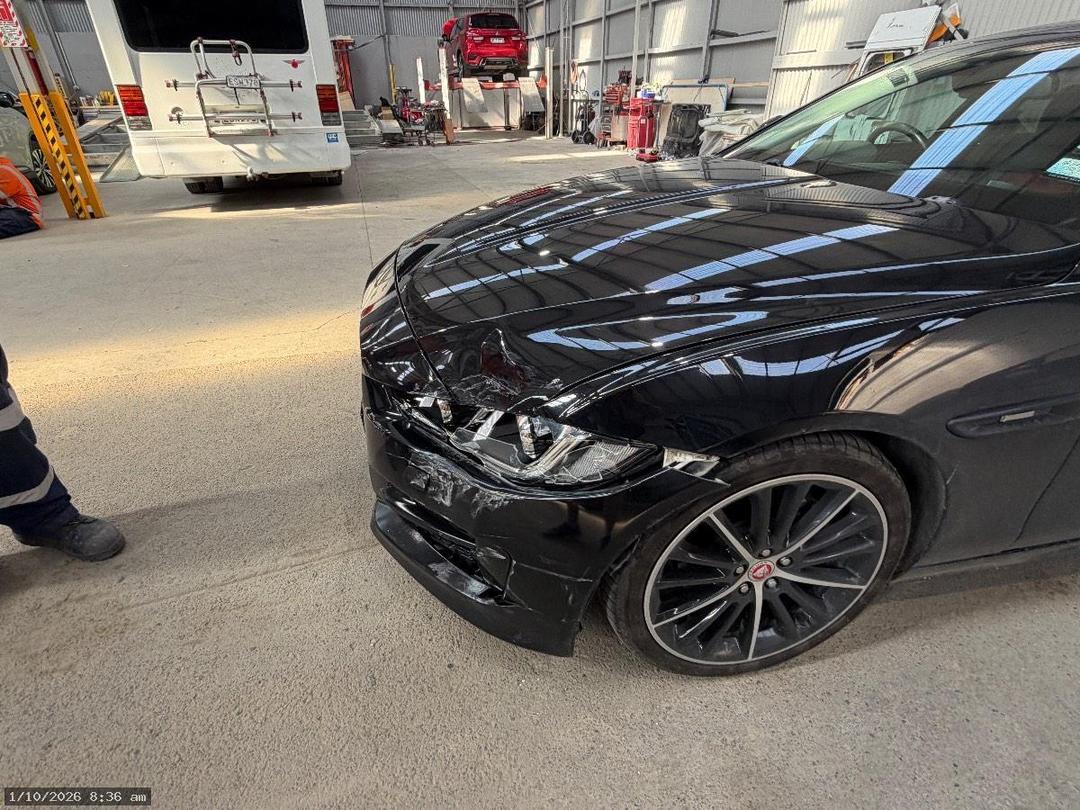 Photo '2' of Jaguar XE Photo '2' of Jaguar XE